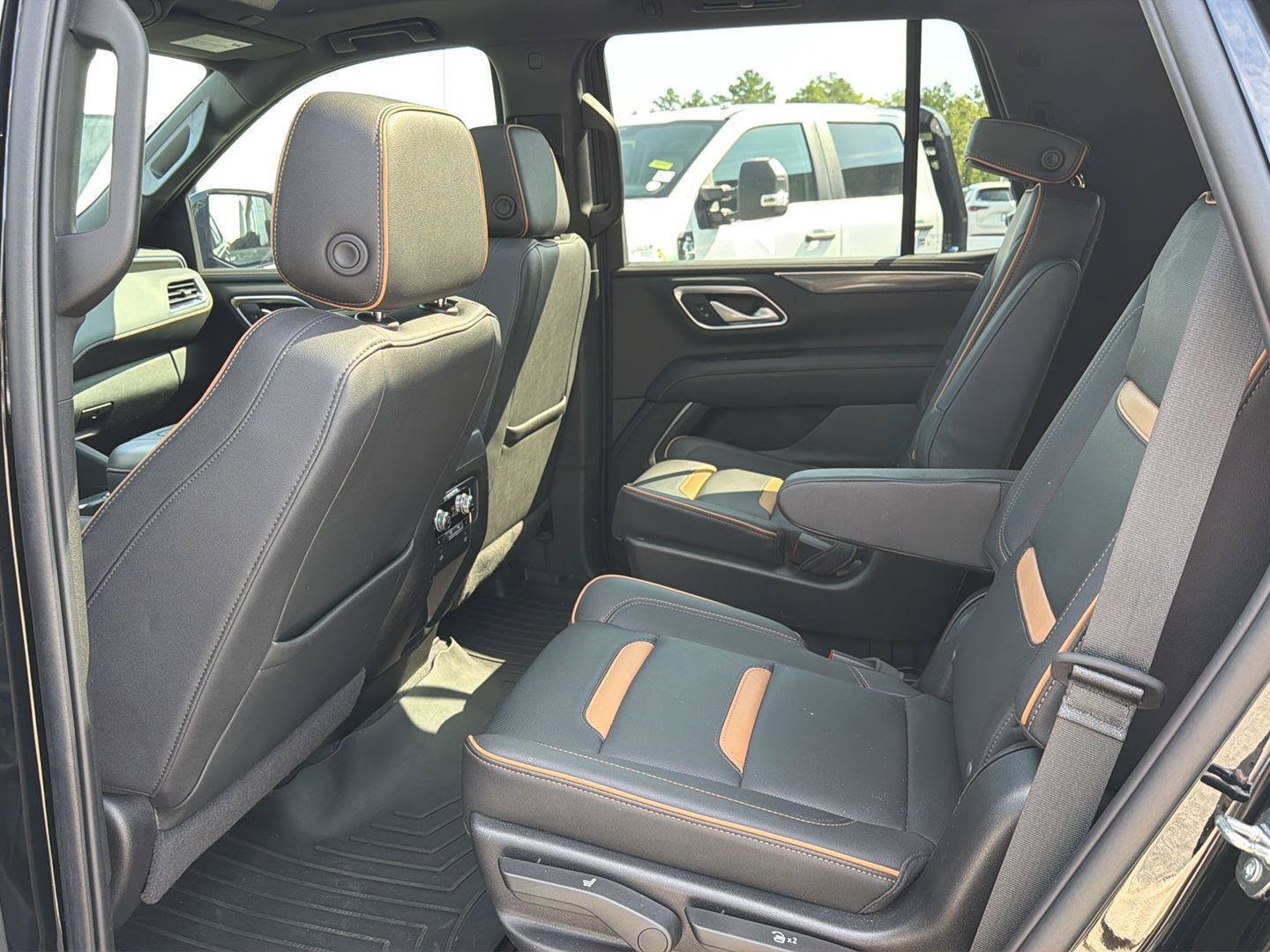 Used 2022 GMC Yukon AT4 w/ Max Trailering Package AWD/4WD image 11