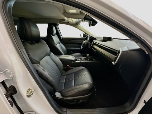 Used 2025 MAZDA CX-50 AWD 2.5 Hybrid w/ Premium Pkg image 34