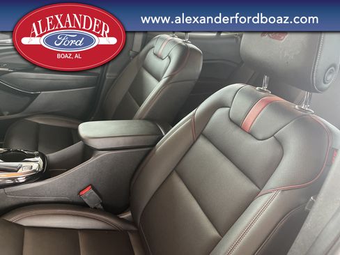 Used 2025 Chevrolet Trax RS w/ Sunroof Package FWD image 10