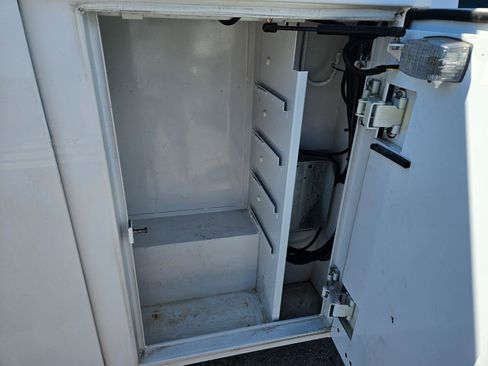 Used 2012 Ford E-350 and Econoline 350 Super Duty w/ PWR Locks & Windows Group image 22