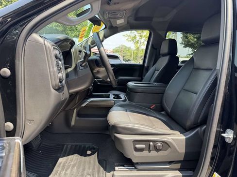 Used 2022 Chevrolet Silverado 1500 LT Trail Boss w/ LT Trail Boss Premium Package AWD/4WD image 10