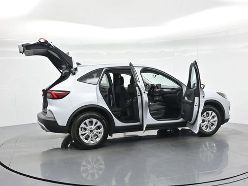 New 2025 Ford Escape Active image 4