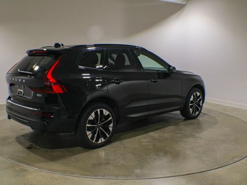 Certified 2026 Volvo XC60 B5 Plus AWD/4WD image 5