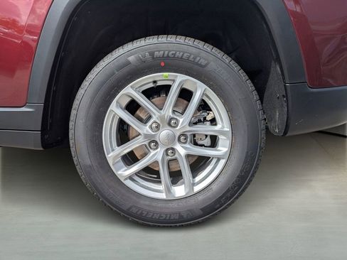 New 2026 Jeep Grand Cherokee Laredo RWD image 6
