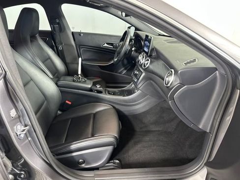 Used 2019 Mercedes-Benz CLA 250 4MATIC image 27