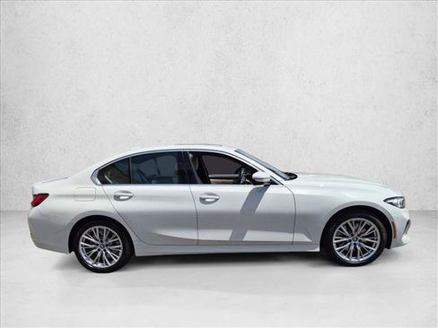 Used 2024 BMW 330i Sedan w/ Convenience Package RWD image 4