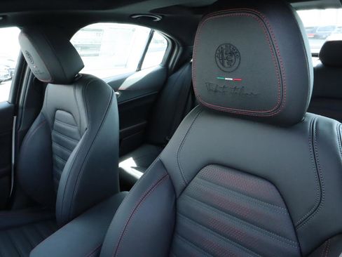 New 2025 Alfa Romeo Giulia image 18