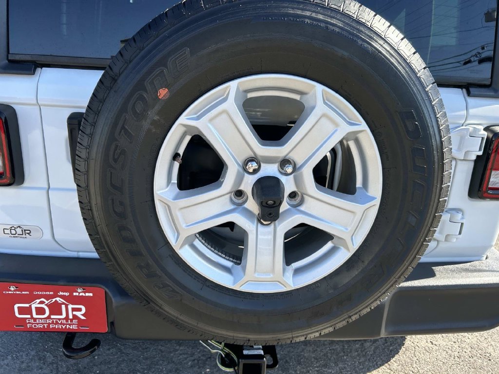 Used 2021 Jeep Wrangler Sport AWD/4WD image 16