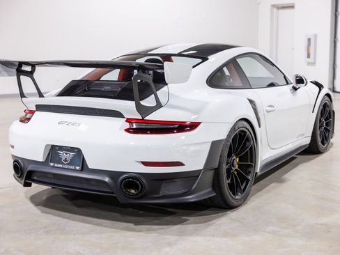 Used 2018 Porsche 911 GT2 RS image 9