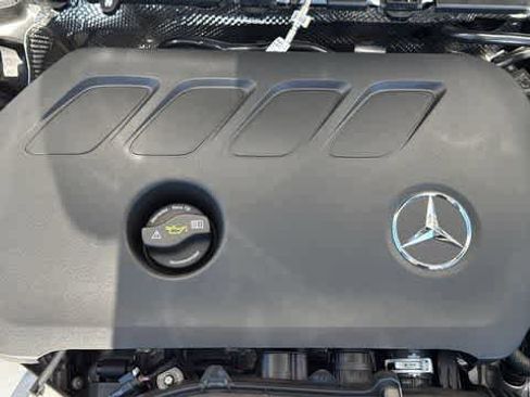 Used 2026 Mercedes-Benz GLB 250 4MATIC image 13