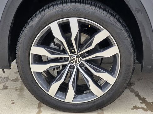 Used 2023 Volkswagen Atlas Cross Sport SEL Premium R-Line AWD/4WD image 12