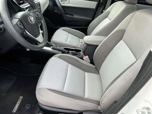 Used 2017 Toyota Corolla LE FWD image 7