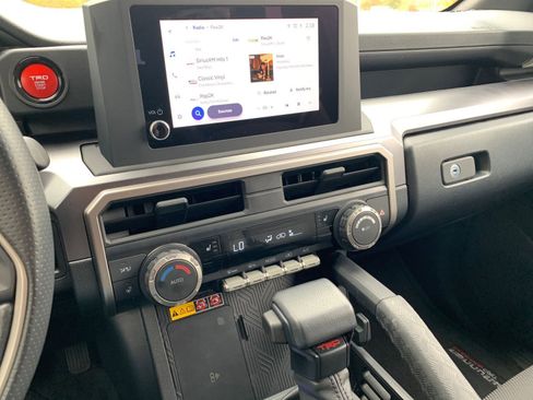 Used 2025 Toyota 4Runner TRD Off-Road image 18