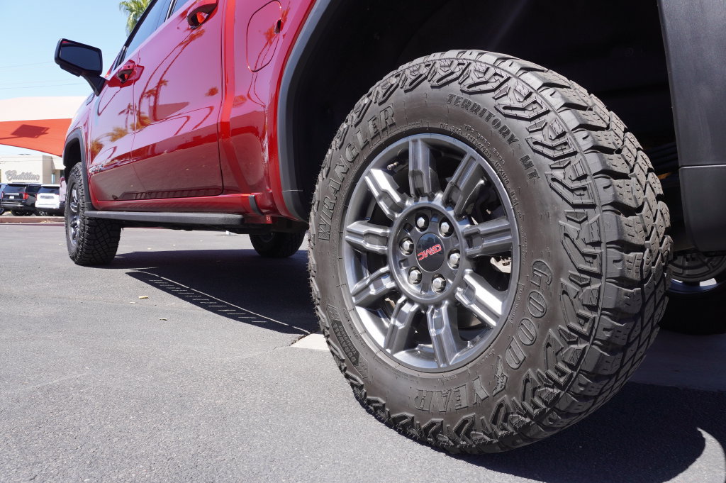 Certified 2024 GMC Sierra 1500 AT4X AWD/4WD image 7