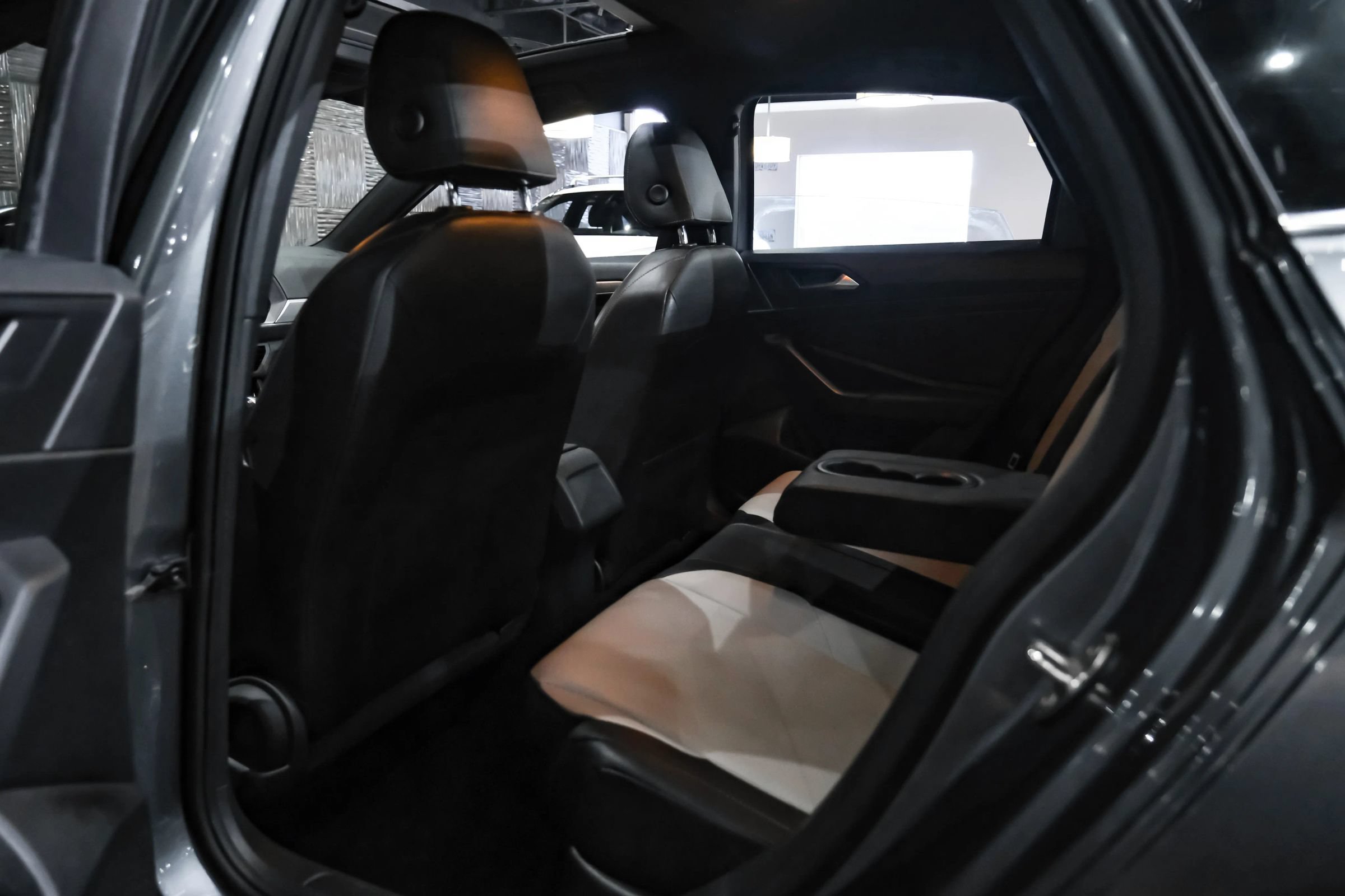 Used 2019 Volkswagen Jetta R-Line FWD image 33