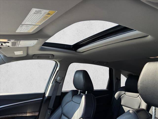 Used 2020 Acura MDX w/ Technology Package AWD/4WD image 11