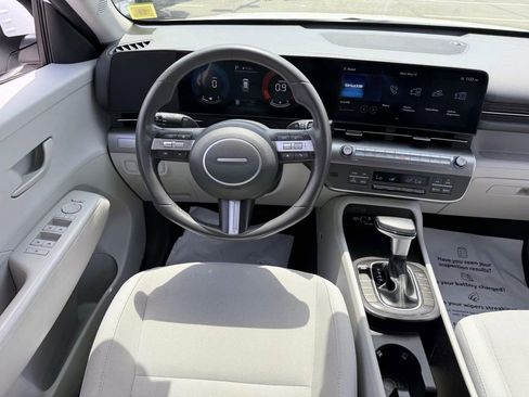 Certified 2024 Hyundai Kona SEL AWD/4WD image 13