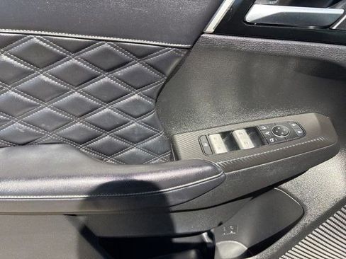 Used 2023 Mitsubishi Outlander SEL AWD/4WD image 13