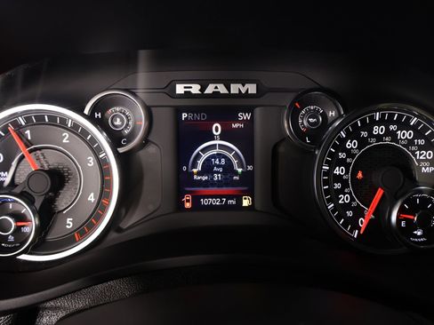 Used 2024 RAM 2500 Big Horn w/ Night Edition image 4