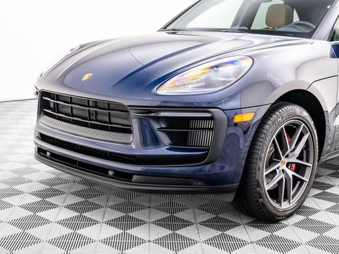 Certified 2022 Porsche Macan S image 38