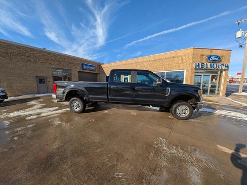 Used 2019 Ford F250 XL w/ Power Equipment Group image 5