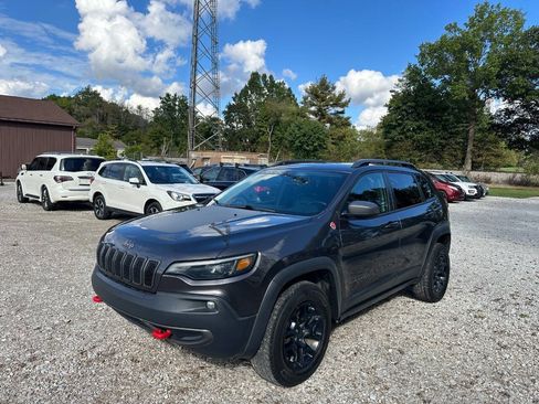 Used 2020 Jeep Cherokee Trailhawk w/ Cold Weather Group AWD/4WD image 1