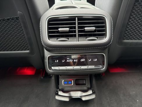 Certified 2025 Mercedes-Benz GLS 450 4MATIC image 16