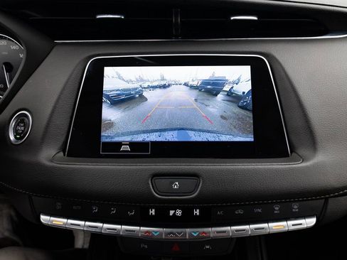 Used 2024 Cadillac XT4 Premium Luxury image 14