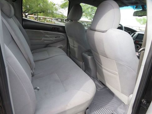 Used 2011 Toyota Tacoma PreRunner w/ TRD Off-Road Pkg w/JBL Audio image 31