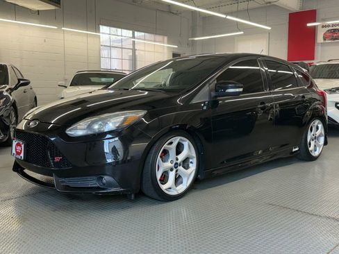 Used 2014 Ford Focus ST w/ Equipment Group 202A FWD image 1