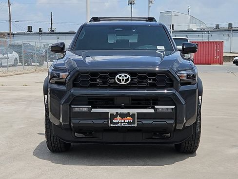 Certified 2025 Toyota 4Runner TRD Off-Road AWD/4WD image 9