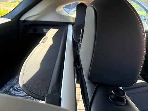 Used 2019 Subaru Crosstrek 2.0i Limited w/ Moonroof Package w/Navigation AWD/4WD image 8