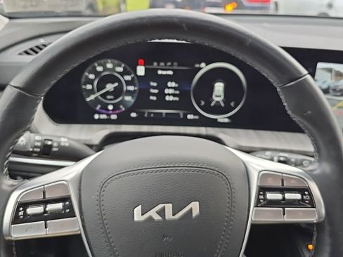 Used 2024 Kia Telluride SX Prestige w/ Towing Package image 22