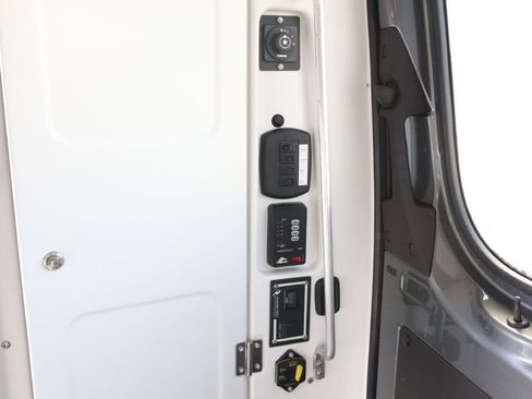 Used 2022 Mercedes-Benz Sprinter 4500 w/ Parking Package image 25