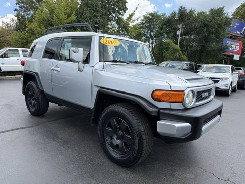 Used 2007 Toyota FJ Cruiser 4WD image 4
