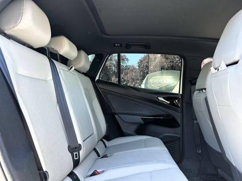Used 2021 Volkswagen ID.4 Pro S RWD image 30