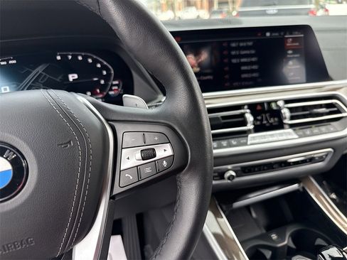 Used 2022 BMW X5 sDrive40i w/ Climate Comfort Package image 16