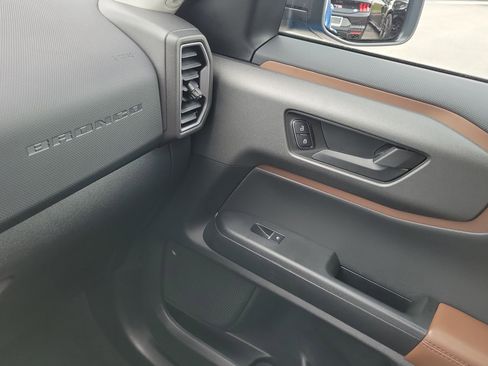 Used 2025 Ford Bronco Sport Outer Banks AWD/4WD image 28