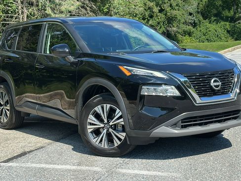 Certified 2023 Nissan Rogue SV image 1