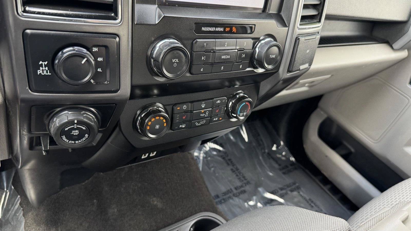 Used 2019 Ford F150 XLT w/ Equipment Group 302A Luxury AWD/4WD image 15