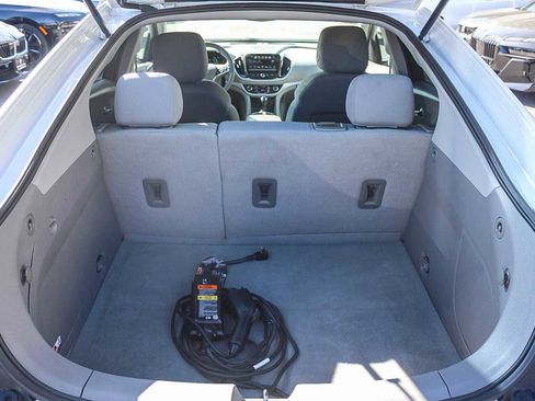 Used 2017 Chevrolet Volt LT w/ Comfort Package image 26
