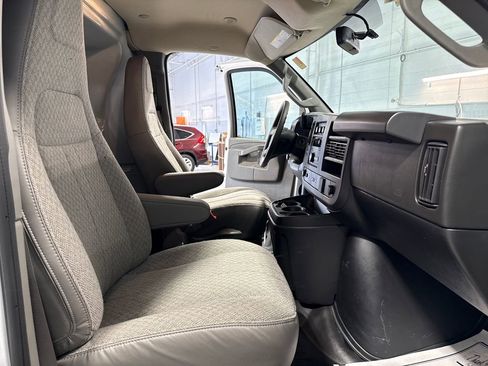 New 2025 Chevrolet Express 2500 w/ Driver Convenience Package image 31