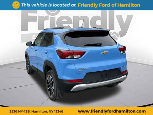 Used 2024 Chevrolet TrailBlazer LT w/ Convenience Package image 9