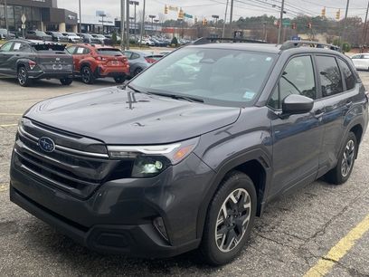 Used 2025 Subaru Forester Premium w/ Convenience Package #1