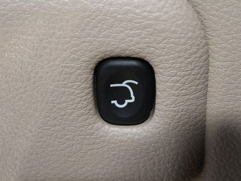 Used 2021 Jeep Grand Cherokee Limited AWD/4WD image 9