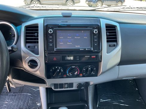 Used 2014 Toyota Tacoma 4x4 Double Cab w/ SR5 Package image 21