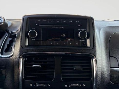 Used 2012 Dodge Grand Caravan SE FWD image 20