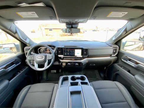 New 2026 GMC Sierra 1500 SLE image 36