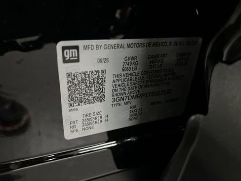 New 2026 Chevrolet Equinox EV LT image 33