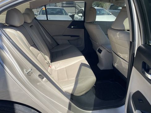 Used 2017 Honda Accord EX-L image 8